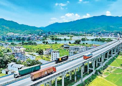目前,江苏溧阳至福建宁德高速公路建设项目稳步推进.
